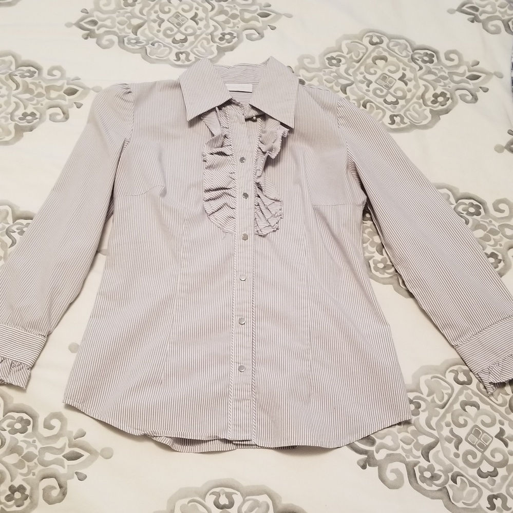 New York and Company 3/4 length button down blouse
